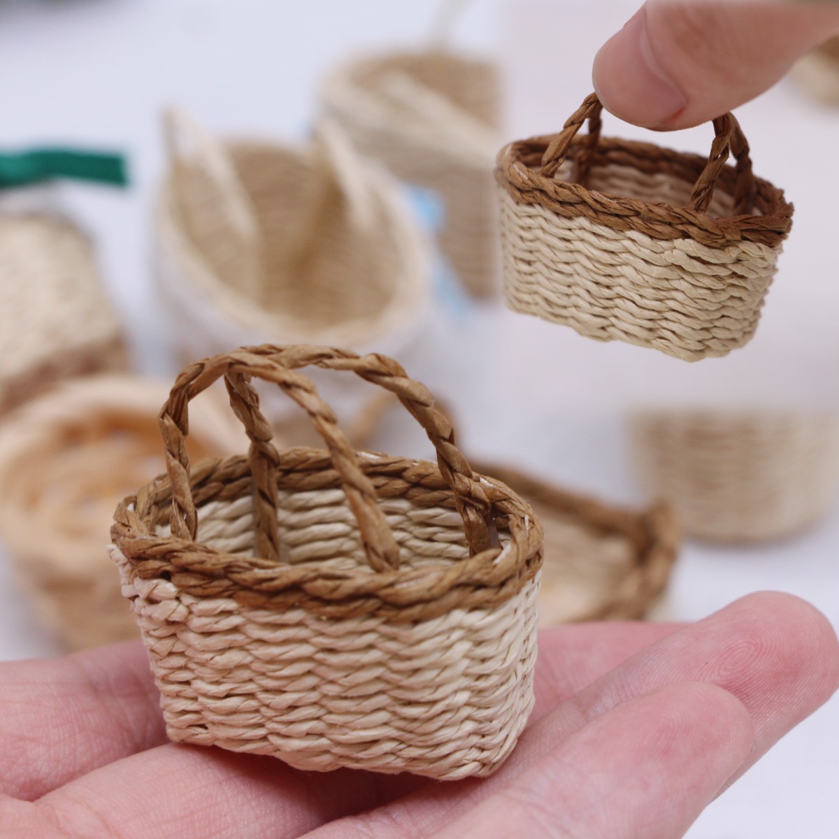 1Pc Dollhouse Handwoven Lafite - Basket Bag Wicker recension och pris