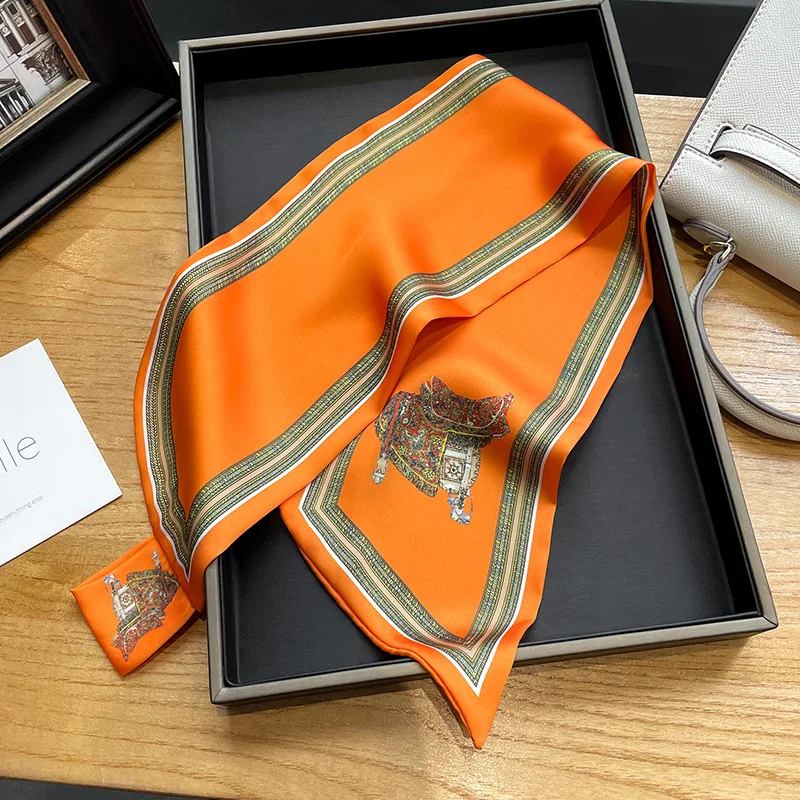 Retro Print Skinny Silk Scarfs - Women'S Retro Bags recension och pris